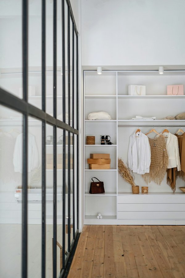 What Are the Essential Pieces for a Business Formal Wardrobe?